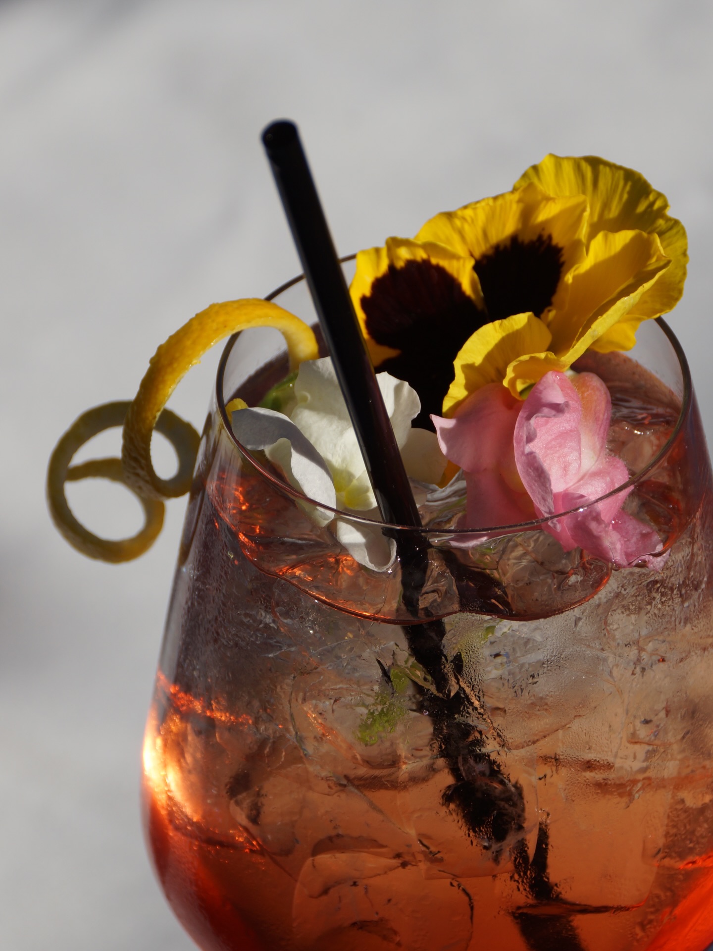 Sneak peek into our Parque 1055 spring cocktail menu 🌸✨
We’ve crafted a brand-new spritz with Atost aperitif and Silvergrin vodka…still thinking of the perfect name for this beauty! Any guesses? Local Bloom? 🍹
#springbreak #bar #specials #spritzseason #cheers